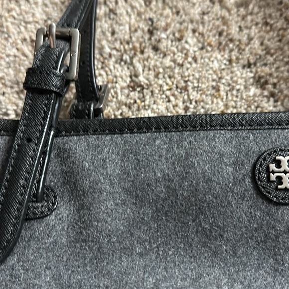 Tory Burch York Flannel Tote Grey Wool Tote Bag - great condition - Picture 2 of 8